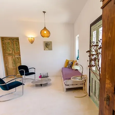 Louloudia Stylish Luxury With Private Pool